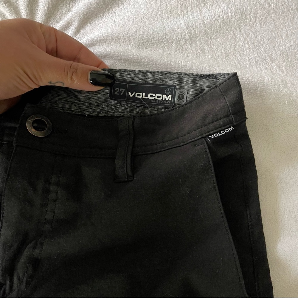 VOLCOM boy shorts